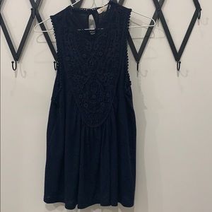 Navy blue tank top size M fits more Like S